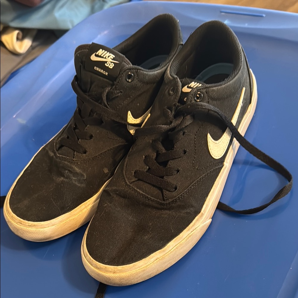 Nike Black and White Sneakers with Textured Upper